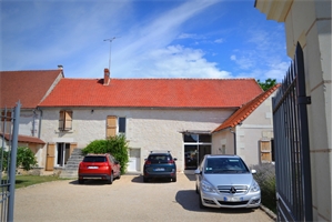 maison-villa à la vente -   86270  COUSSAY-LES-BOIS, surface 185,42 m2 vente maison-villa - APR737769